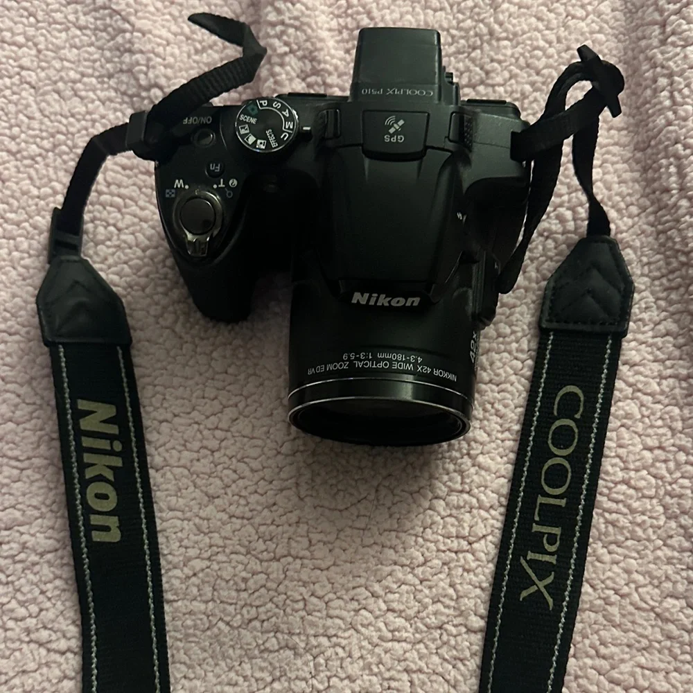 Nikon COOLPIX P510 Black Digital Camera 100% works and functional.